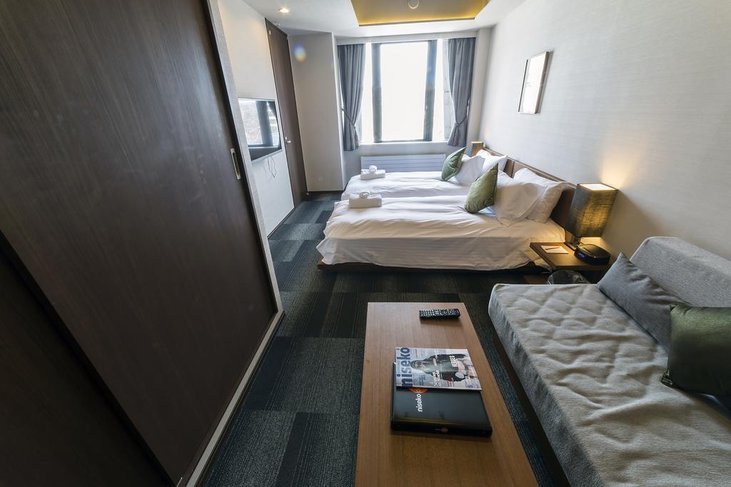 Miru Nozomi Views Aparthotel คุตชาน ภายนอก รูปภาพ